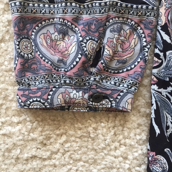 Lucky Brand Women’s Top - Picture 5 of 8